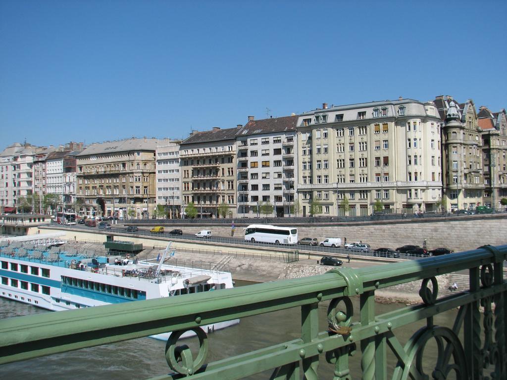 Central Danube Apartment Budapest Bilik gambar