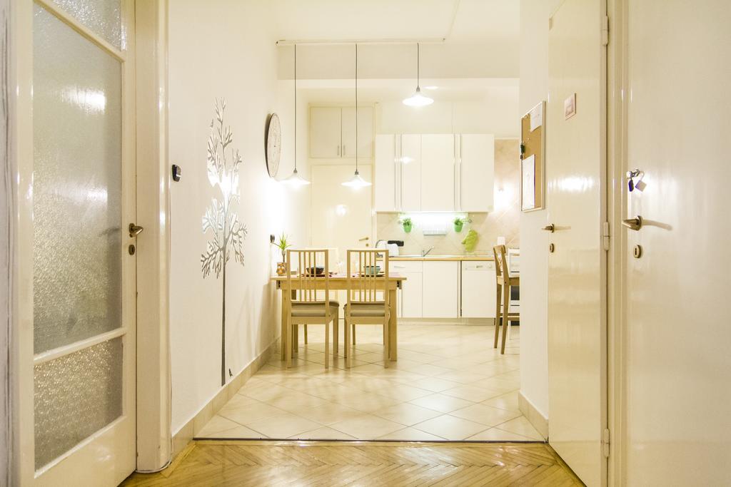 Central Danube Apartment Budapest Luaran gambar