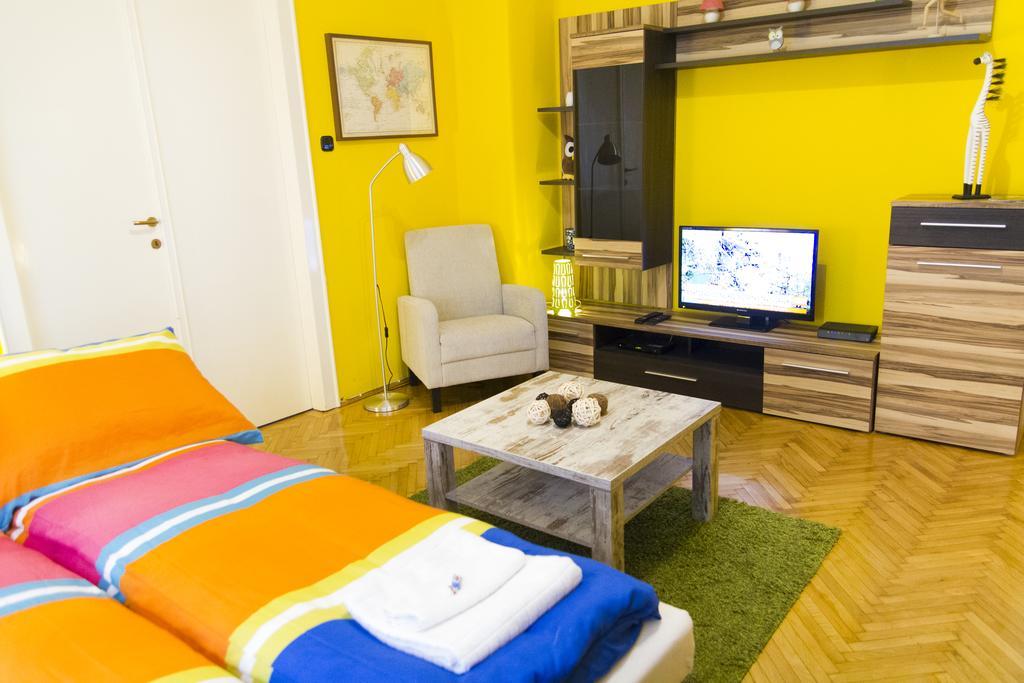 Central Danube Apartment Budapest Luaran gambar