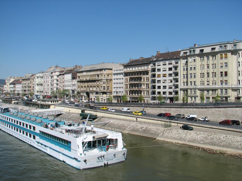 Central Danube Apartment Budapest Bilik gambar